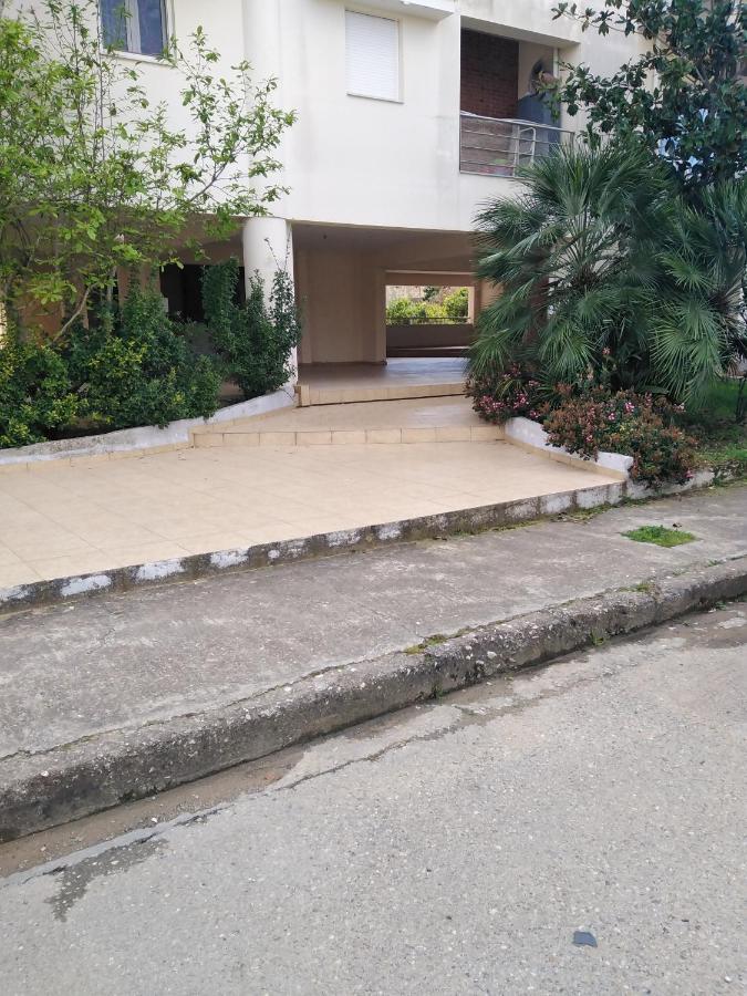 Hommie Apartment Amaliada المظهر الخارجي الصورة